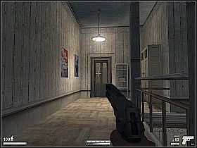 Zejdź na dół i jednym celnym strzałem zastrzel żołnierza - Dworzec w Mołdawii | Kameleon - Kameleon - poradnik do gry