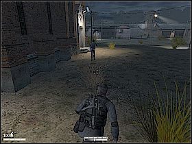 Kiedy droga będzie wolna zawołaj dziewczynę i wejdź z nią po drabinie [1] na dach pobliskiego budynku - Więzienie w Kolumbii | Kameleon - Kameleon - poradnik do gry