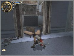 Omiń trupa i przejdź kawałek dalej, do barierki ograniczającej piętro - [04] The Palace Balcony (balkony pałacowe) | Prince of Persia Dwa Trony - Prince of Persia: Dwa Trony - poradnik do gry