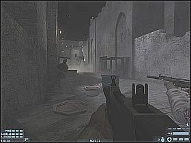 Zacznij ostrożnie posuwać się do przodu - [Misja 03] [Segment 1/3] Desert Village | Rainbow Six Lockdown - Tom Clancys Rainbow Six: Lockdown - poradnik do gry