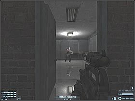 Po znalezieniu się w magazynie obróć się i popatrz do góry (#1) - [Misja 04] [Segment 2/2] Amsterdam | Rainbow Six Lockdown - Tom Clancys Rainbow Six: Lockdown - poradnik do gry