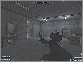 Podejdź teraz do znajdującej się w tym miejscu drabiny, a następnie z niej skorzystaj żeby przedostać się do katakumb (#1) - [Misja 07] [Segment 1/3] Catacombs | Rainbow Six Lockdown - Tom Clancys Rainbow Six: Lockdown - poradnik do gry