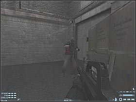 Otwórz drzwi i wbiegnij do nowego korytarza - [Misja 08] [Segment 1/3] Distillery | Rainbow Six Lockdown - Tom Clancys Rainbow Six: Lockdown - poradnik do gry