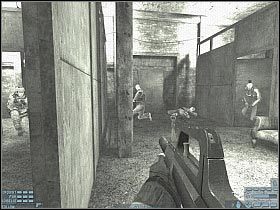 Skieruj się teraz do znajdujących obok niewielkich drzwi (#1) - [Misja 08] [Segment 3/3] Distillery | Rainbow Six Lockdown - Tom Clancys Rainbow Six: Lockdown - poradnik do gry