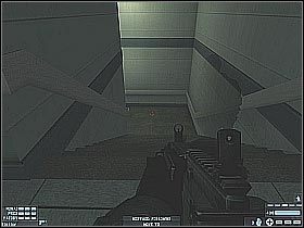 Uważaj, gdyż za rogiem (będąc jeszcze na półpiętrze) powinieneś zauważyć nowych bandytów (#1) - [Misja 09] [Segment 1/2] Hospital | Rainbow Six Lockdown - Tom Clancys Rainbow Six: Lockdown - poradnik do gry