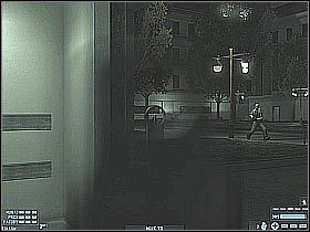 Możesz już zacząć kierować się w stronę znajdujących na wprost od Twojej aktualnej pozycji, PRAWYCH drzwi - [Misja 09] [Segment 2/2] Hospital | Rainbow Six Lockdown - Tom Clancys Rainbow Six: Lockdown - poradnik do gry