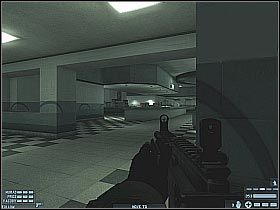 Po oczyszczeniu kafeterii zacznij biec do przodu, ale przy pierwszej możliwej okazji skręć w prawo - [Misja 09] [Segment 2/2] Hospital | Rainbow Six Lockdown - Tom Clancys Rainbow Six: Lockdown - poradnik do gry