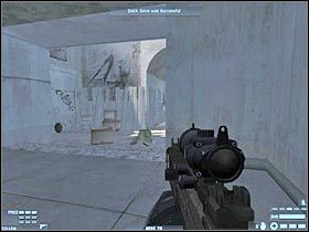 Teraz najlepiej byłoby przygotować snajperkę (zakładam, iż dysponujesz lunetą) w celu zlikwidowania gostków skrywajacych się za koszem na śmieci (#1) - [Misja 12] [Segment 1/2] Marseilles | Rainbow Six Lockdown - Tom Clancys Rainbow Six: Lockdown - poradnik do gry