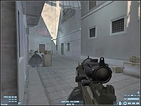 Gdy tylko spróbujesz się bardziej zbliżyć drzwi prowadzącego do kolejnego budynku zostaną wyważone, a ze środka wybiegną nowi przeciwnicy - [Misja 12] [Segment 2/2] Marseilles | Rainbow Six Lockdown - Tom Clancys Rainbow Six: Lockdown - poradnik do gry