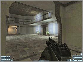 Właściwie wszyscy przeciwnicy zgromadzili się przy lewych schodach (#1) - [Misja 14] [Segment 2/2] Estate | Rainbow Six Lockdown - Tom Clancys Rainbow Six: Lockdown - poradnik do gry