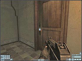 W środku będziesz się musiał rozprawić z trzema gostkami - [Misja 14] [Segment 2/2] Estate | Rainbow Six Lockdown - Tom Clancys Rainbow Six: Lockdown - poradnik do gry