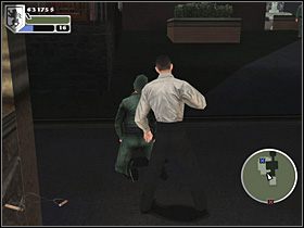 Wchodzimy do posiadłości Woltza (cały czas jesteśmy schyleni, a poza tym uważamy, by strażnicy nie otworzyli ognia - wówczas misja zakończy się fiaskiem) - Końska sprawa | Solucja Ojciec chrzestny - Ojciec chrzestny - poradnik do gry