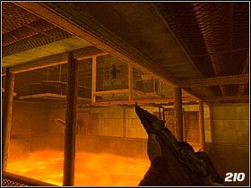 Po wejściu do sali zauważysz Hoovera, którego Jacob Marsh uwięził w klatce (#210) - [Solucja] The Marsh Refinery cz.5 | Call of Cthulhu Mroczne Zakątki Świata - Call of Cthulhu: Mroczne Zakątki Świata - poradnik do gry