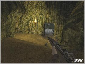 Powinieneś skręcić w prawo, ale zanim to uczynisz, zejdź prosto w dół do małego pomieszczenia (#392), aby zabrać apteczkę - [Solucja] The Air-Filled Tunnels cz.4 | Call of Cthulhu Mroczne Zakątki Świata - Call of Cthulhu: Mroczne Zakątki Świata - poradnik do gry