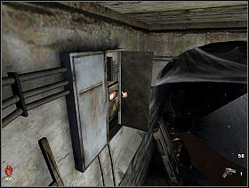 Eksplorację piwnicy utrudniają nam nie tylko notorycznie pojawiający się zombie ale i kabel pod napięciem - [Solucja] Piwnica cz.1 | Bloodline Uśpione zło - Bloodline: Uśpione zło - poradnik do gry