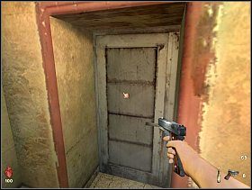 Teraz musimy się uporać z zombie, gdy to uczynimy , wchodzimy przez drzwi, które zaprowadzą nas do garażu - [Solucja] Prosektorium | Bloodline Uśpione zło - Bloodline: Uśpione zło - poradnik do gry