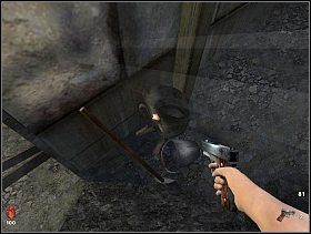 Między dwoma piecami znajduje się złoty zegarek, oczywiście go podnosimy - [Solucja] Kotłownia | Bloodline Uśpione zło - Bloodline: Uśpione zło - poradnik do gry