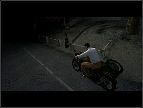 Na stojącej nieopodal beczce używamy szydła, które oczywiście znajdziemy w ekwipunku - [Solucja] Pub cz.2 | Bloodline Uśpione zło - Bloodline: Uśpione zło - poradnik do gry