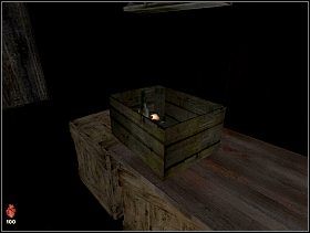 Znajdujemy w niej wielką skrzynię, niestety nie możemy jej otworzyć i nasza postać automatycznie - [Solucja] Latarnia morska cz.1 | Bloodline Uśpione zło - Bloodline: Uśpione zło - poradnik do gry