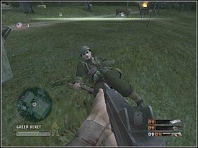 Przełącz się na drugiego z komandosów i zacznij odpierać przeciwników, próbujących zajść cię do południa [1] - Misja 2 - Betrayal | Solucja Commandos Strike Force - Commandos: Strike Force - poradnik do gry