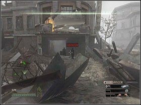 Zabij po cichu żołnierza przy ciężarówce, dzięki czemu bez problemu wyeliminujesz podoficera, stojącego przy skrzyniach [1] - Misja 9 - Trapped | Solucja Commandos Strike Force - Commandos: Strike Force - poradnik do gry