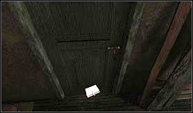 Wsuń ją pod drzwi. Teraz wyjmij narzędzie i wypchnij klucz z dziurki. Po czym wysuń gazetę. No kurcze, podobno ta technika się zawsze sprawdza. - SOBOTA 12 PAŹDZIERNIKA cz.3 | Scratches - Scratches - poradnik do gry