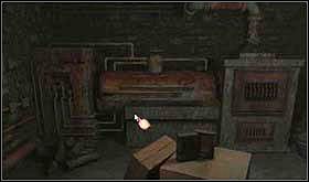 Gdy tylko zejdziesz po schodach, od razu po lewej stronie zauważysz skrzynkę z bezpiecznikami. - SOBOTA 12 PAŹDZIERNIKA cz.5 | Scratches - Scratches - poradnik do gry