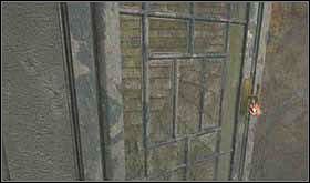 Teraz otwórz okno, sięgnij linę (z prawego górnego rogu) i opuść się do tajemniczego, ukrytego pokoju. - NIEDZIELA 13 PAŹDZIERNIKA cz.2 | Scratches - Scratches - poradnik do gry