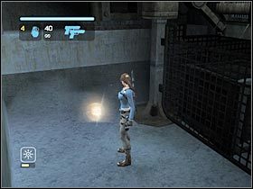 Po skorzystaniu z jednej ze zjeżdżalni (niedaleko kabli pod prądem) trafisz na metalowy drążek (#1) - Etap 5 Kazakhstan - Project Carbonek (1) | Sekrety | Tomb Raider Legenda - Tomb Raider: Legenda - poradnik do gry