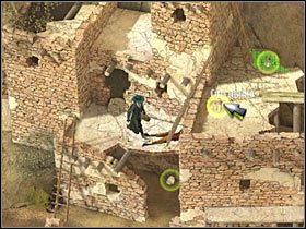 Znajdującego się po prawej stronie gostka będziesz mógł chwilowo ogłuszyć (np - [Misja 6.3] Sacred Mountain - The Execution cz.2 | Desperados 2 - Desperados 2: Coopers Revenge - poradnik do gry