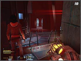 Przeskoczywszy przez kolejną barierkę (#16), znajdziesz się w okolicy mostu - Undue Alarm cz.2 | Half-Life 2 Episode One - Half-Life 2: Episode One - poradnik do gry