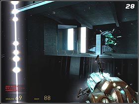 Zanim znów się zatrzymasz, z góry spadnie kolejny element konstrukcji - Undue Alarm cz.3 | Half-Life 2 Episode One - Half-Life 2: Episode One - poradnik do gry