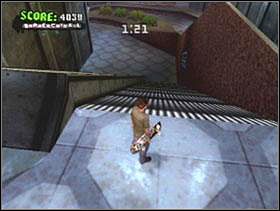 Zrób indy nosebone [SD + KP6 (dolny prawy ukos + O)] nad ruchomymi schodami za basenem - The Mall | Classic mode | Tony Hawks American Wasteland - Tony Hawks American Wasteland - poradnik do gry