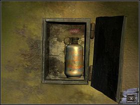 Od razu rzuci ci się w oczy otwarta skrzynka zawieszona na ścianie nadbudówki - OKRĘT BLACK VAULT cz.1 | Paradise - Paradise - poradnik do gry