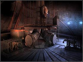 Wejdź do pokoju z mapą rozłożoną na stole, po czym opuść się na dół po drabince widocznej w kącie - OKRĘT BLACK VAULT cz.4 | Paradise - Paradise - poradnik do gry