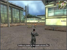 Obróć się we właściwą stronę i zacznij strzelać do nadbiegających przeciwników (#1) - [Misja 11] Broadcast News | Just Cause - Just Cause - poradnik do gry