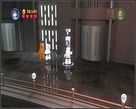 Uporaj się z dużą grupą szturmowców w pomieszczeniu z komputerami i użyj panelu przy drzwiach - znów potrzebujesz hełmu - Episode IV - Rescue The Princess | Story Mode LEGO Star Wars II - LEGO Star Wars II: The Original Trilogy - poradnik do gry