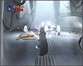 Użyj panelu dla R2 na prawo od wejścia do pokoju ze ślizgaczem śnieżnym - Episode V - Escape from Echo Base | Freeplay Mode - LEGO Star Wars II: The Original Trilogy - poradnik do gry
