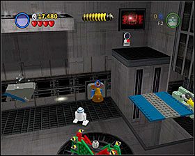 Na arenie drugiej walki z Vaderem znajduje się tunel, z którego skorzystać może mała postać - Episode V - Cloud City Trap | Freeplay Mode - LEGO Star Wars II: The Original Trilogy - poradnik do gry