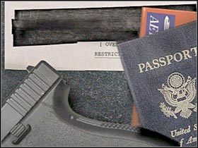 Jeszcze przed załadowaniem właściwej misji załączy się stosunkowo długa scenka przerywnikowa, w trakcie trwania której poznasz swoich współpracowników z kolumbijskiego departamentu do zwalczania przestępczości narkotykowej (#1), a także zostaniesz zapoznany z aktualną sytuacją (#2) - [Chapter 1] Etap 1/1 cz.1 | El Matador - El Matador - poradnik do gry