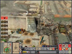 Po oczyszczeniu mostu wejdź po drabince (1) na prawą półkę (po najechaniu na nią kursorem pojawi się ikona wejścia) i zejdź po schodach - Misja 7 | Kampania sowiecka | Faces of War Oblicza Wojny - Faces of War: Oblicza Wojny - poradnik do gry