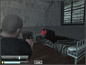 Zanim jeszcze zdecydujesz się opuścić to pomieszczenie, zbadaj znajdujące się tu dwie szuflady (#1) - NYC - JBA HQ - Part 2 (3) | Misja 6 w Splinter Cell Double Agent - Tom Clancys Splinter Cell: Double Agent - poradnik do gry