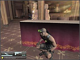 Teraz będziesz musiał przedostać się do niewielkiego pomieszczenia, które znajduje się na drugim końcu tego korytarza - Cozumel - Cruise Ship (1) | Misja 7.1 w Splinter Cell Double Agent - Tom Clancys Splinter Cell: Double Agent - poradnik do gry