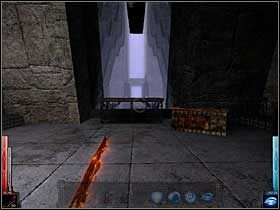 Zawartość skrzyni przyda mi się na pewno. Ciągłe walki uszczuplają zapasy. - In the House of Ashes (2) | Rozdział 8 | Dark Messiah of Might and Magic - Dark Messiah of Might and Magic - poradnik do gry