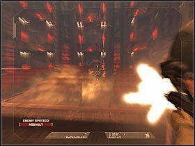 Po kilku chwilach zauważysz spadające kawałki sufitu oraz zjeżdżających po linach wrogów (#1) - [Misja 5.4] Dantes Casino - Data Hub cz.3 | Tom Clancys Rainbow Six Vegas - Tom Clancys Rainbow Six Vegas - poradnik do gry