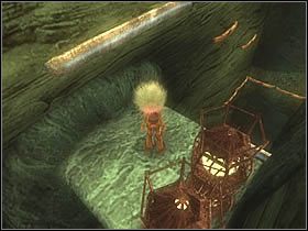 Skacząc po drążkach, dotrzesz do małej wnęki na wysokości - [ETAP XI] Under the house cz.1 | Artur i Minimki - Artur i Minimki - poradnik do gry