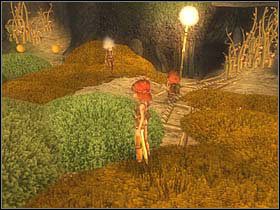 Nieco dalej natkniesz się na rozdzielenie dróg, udaj się tą po prawej, gdyż znajdziesz w niej kilka interesujących przedmiotów (obydwie drogi prowadzą do tego samego miejsca) - [ETAP IV] On the road to Necropolis cz.2 | Artur i Minimki - Artur i Minimki - poradnik do gry