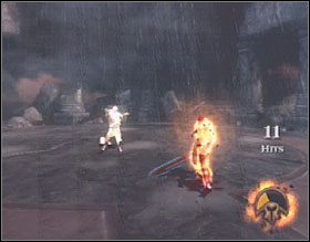 Gdy podniszczysz nieco Zeusa, będziesz mógł na powrót przejąć Ostrze Olimpu - przygotuj się na szybkie klepanie przycisku (O ) - The Summit of Sacrifice | Solucja God of War II - God of War II - poradnik do gry