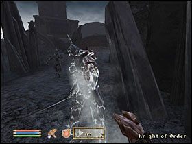 Po pokonaniu kilku oddziałów Knights of Order, zostaniesz wysłany do pobliskich ruin Xeddefen - musisz przeprowadzić atak na tyły wroga - [Główny wątek] Retaking the Fringe | The Elder Scrolls IV Shivering Isles - The Elder Scrolls IV: Shivering Isles - poradnik do gry