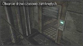 Po pewnym czasie drzwi samoczynnie się otworzą (zmiana kamery wskaże ten moment) i będziesz mógł wydostać się z zamknięcia - Boss (4-1) - Verdugo | Solucja Resident Evil 4 - Resident Evil 4 - PC - poradnik do gry